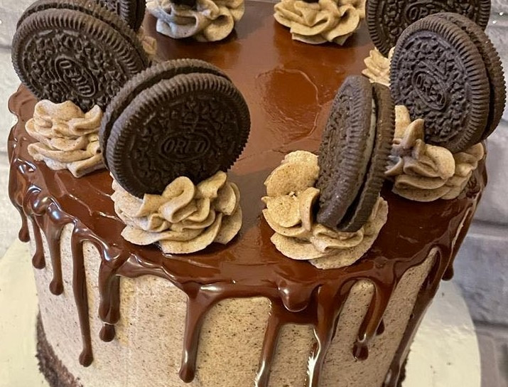 Rachael’s Cookies & Cream Drip Cake