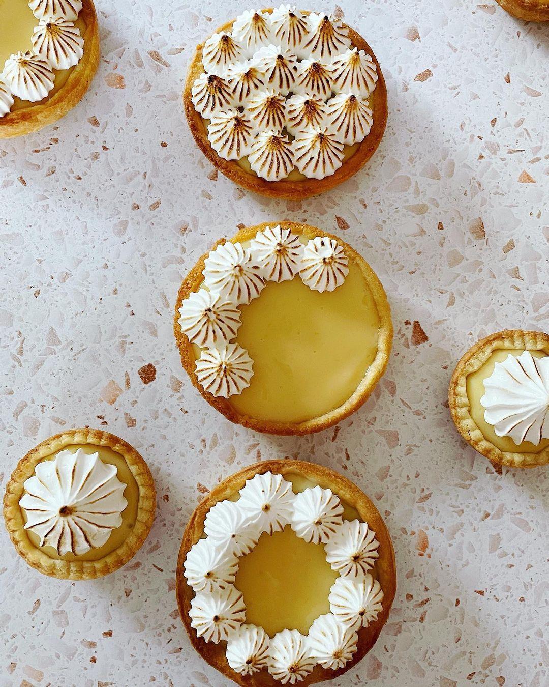 Mini Lemons Tarts by @JillBakes_